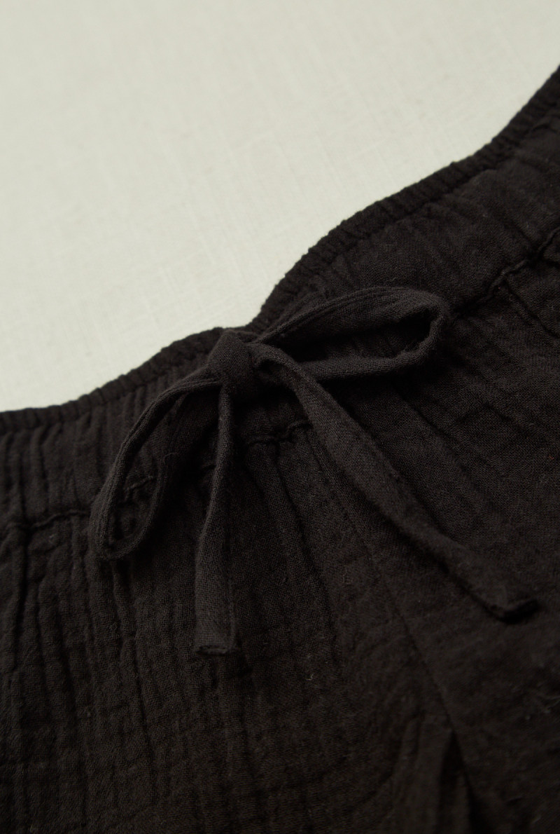 SHORT NIZA